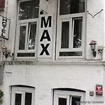 Max Hotell 2*