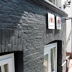 Hotell Max 2*