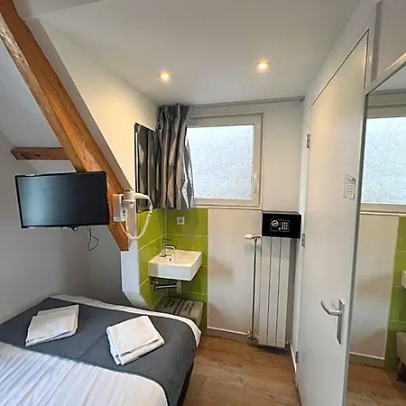 Max Hotel 2*