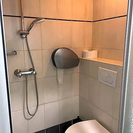 Max Hotel 2*