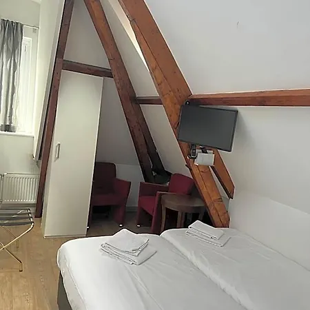 Hotel Max 2*