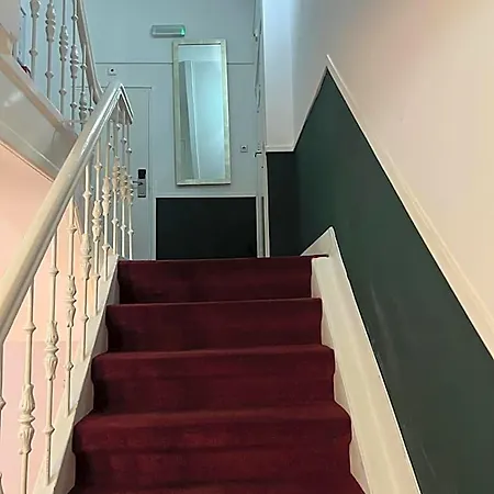 Max Hotel 2*