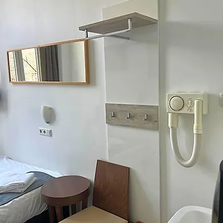 Max Hotel