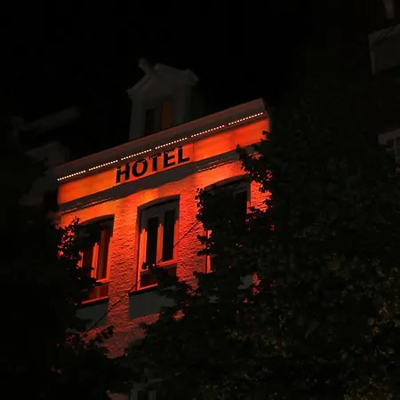 Max Hotel 2*